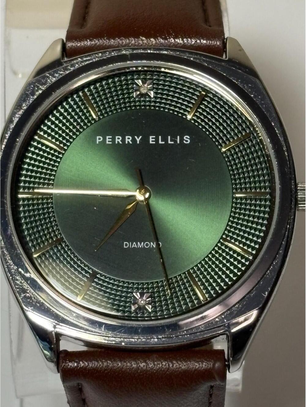 Perry Ellis Watch Men’s PE0005SL.UK 41-42mm Silver, Gold, Green - Used